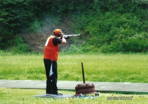 トラップ射撃風景